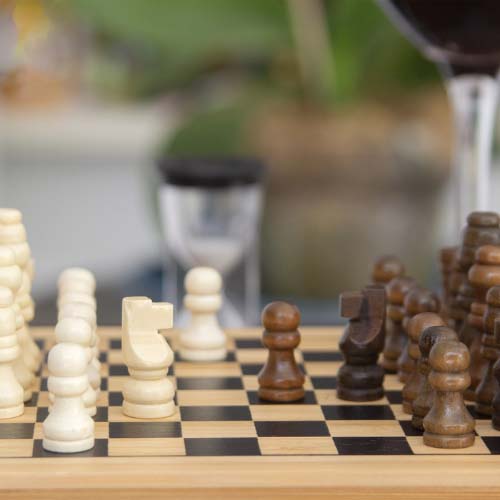 Set de vinos con juegos de ajedrez Chessy