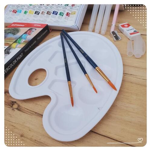 Kit de pinturas con acuarelas